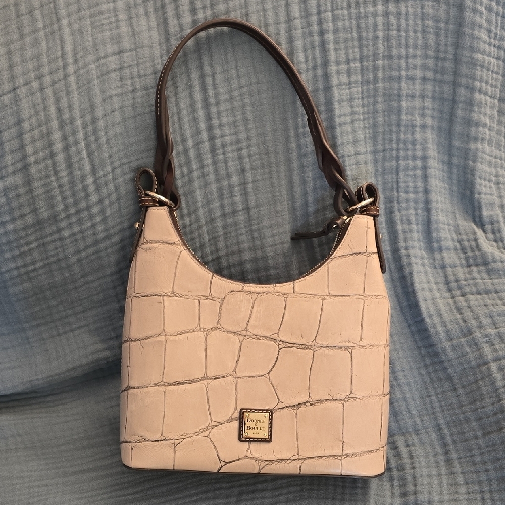 EUC Dooney & Bourke Denison Bryce Hobo
